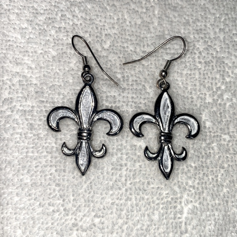 Fleur de lis earrings